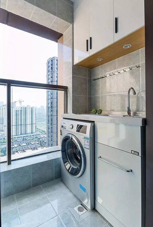 陽臺地面磚鋪設(shè)美學(xué)與耐用之道，兼顧共享洗衣機(jī)區(qū)域?qū)嵱迷O(shè)計(jì)